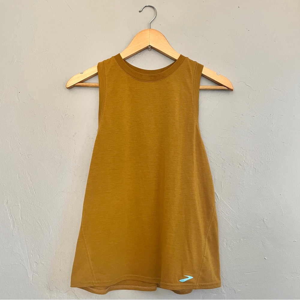 Brooks Running | High neck tank top